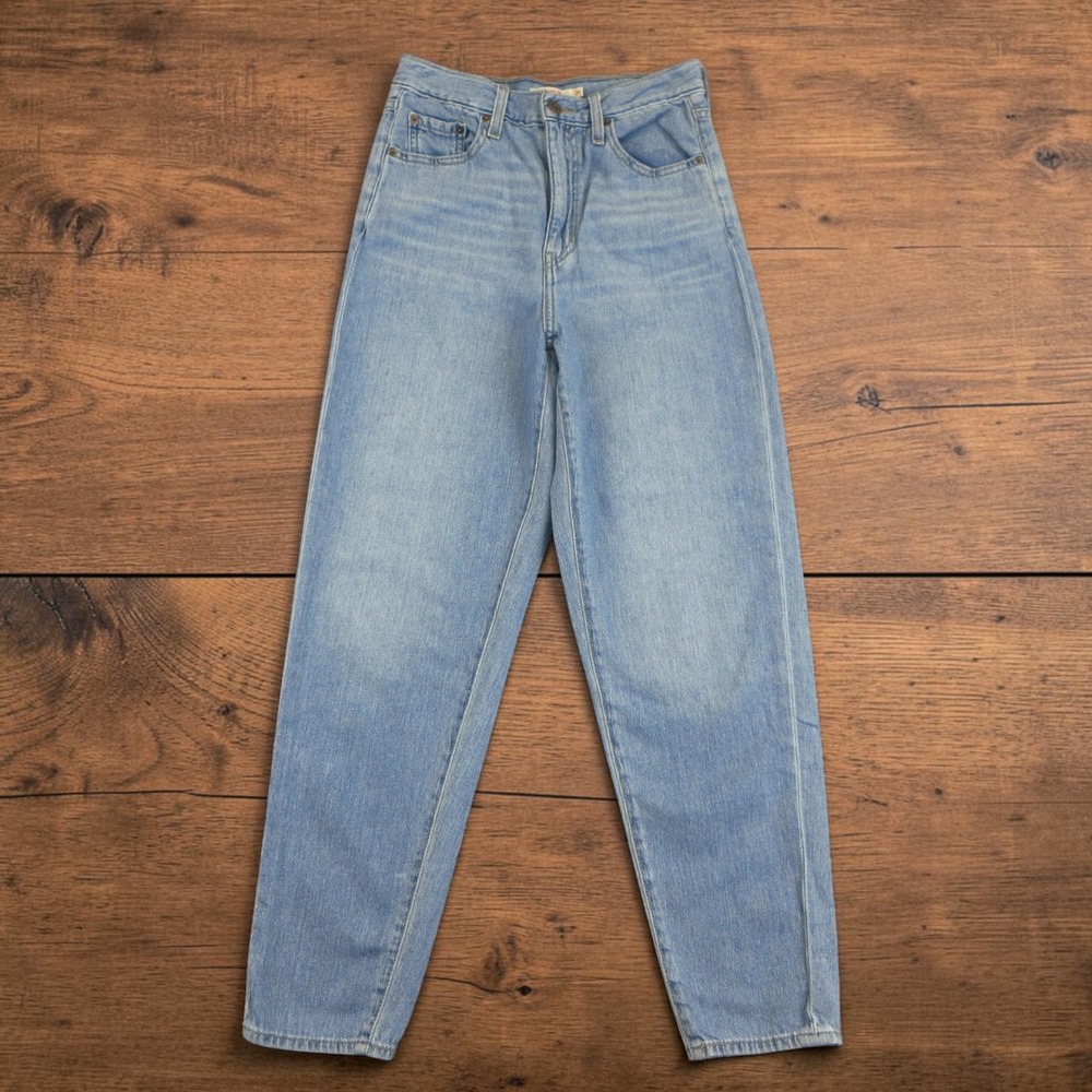 Levi's‎ High Loose Taper Jeans Womens 26x29 (27x28) Blue Light Wash Cotton Hemp